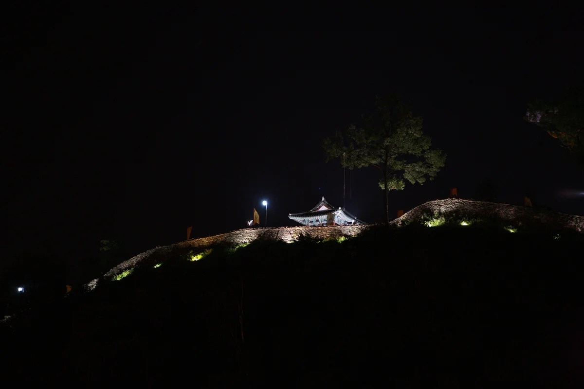 공산성: 공주공산성 글램핑으로 떠나는 백제 시간 여행 - 공주여행 여행